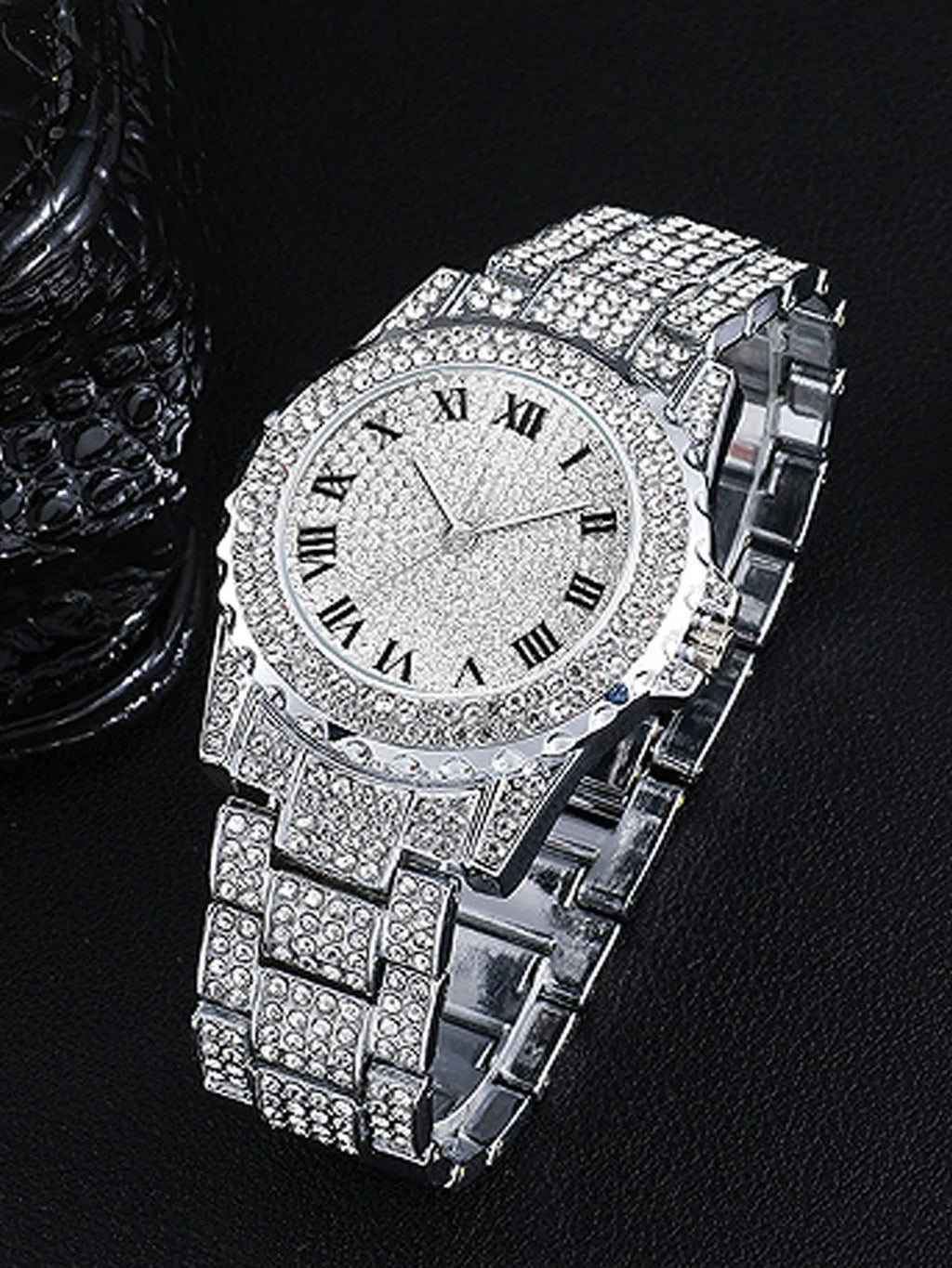 Star-studded stainless steel bracelet diamond-encrusted hip-hop men's watch with water crystal Roman numerals and date display